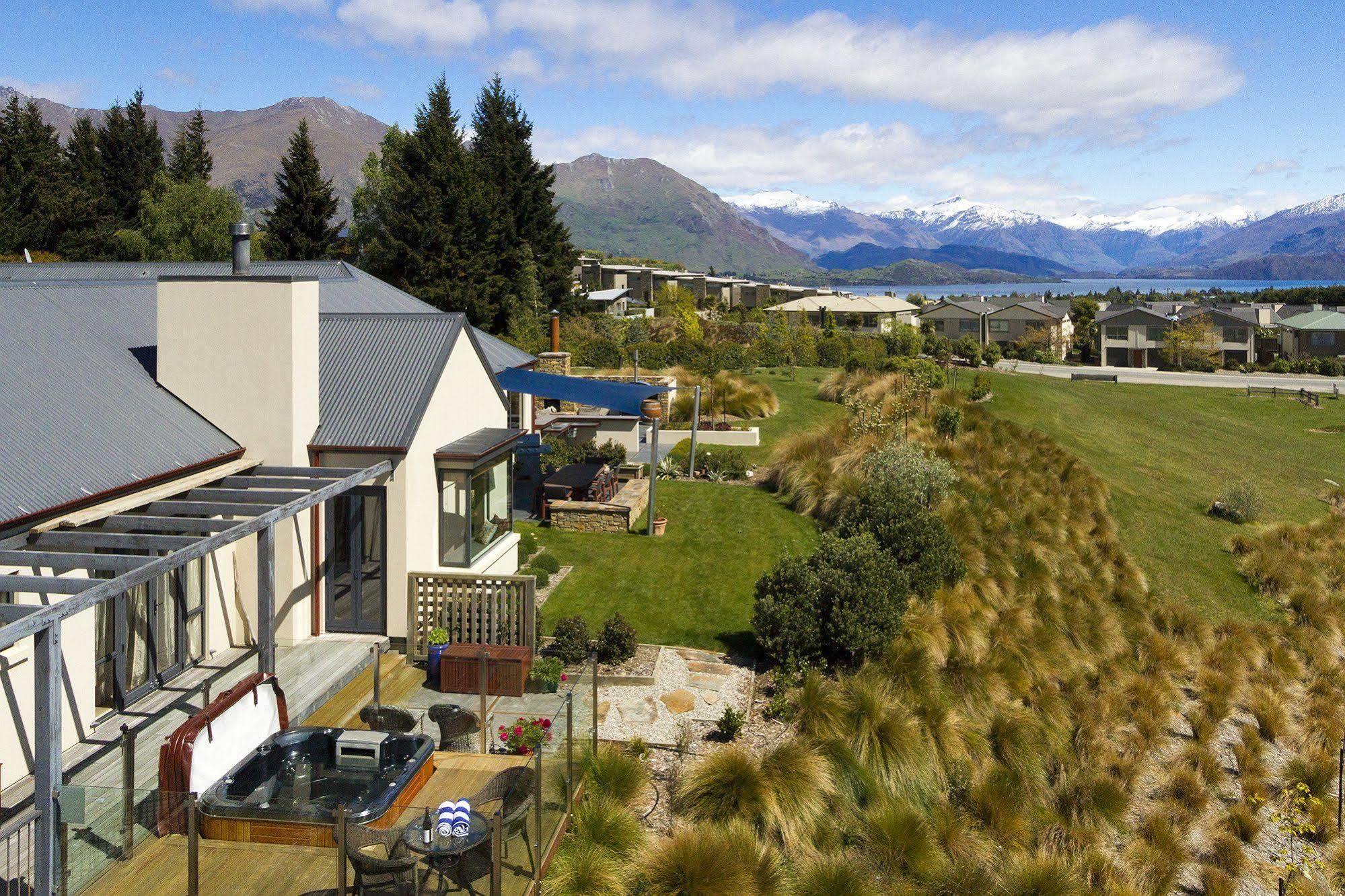 Websters on Wanaka Lodge & Apartments Exterior foto